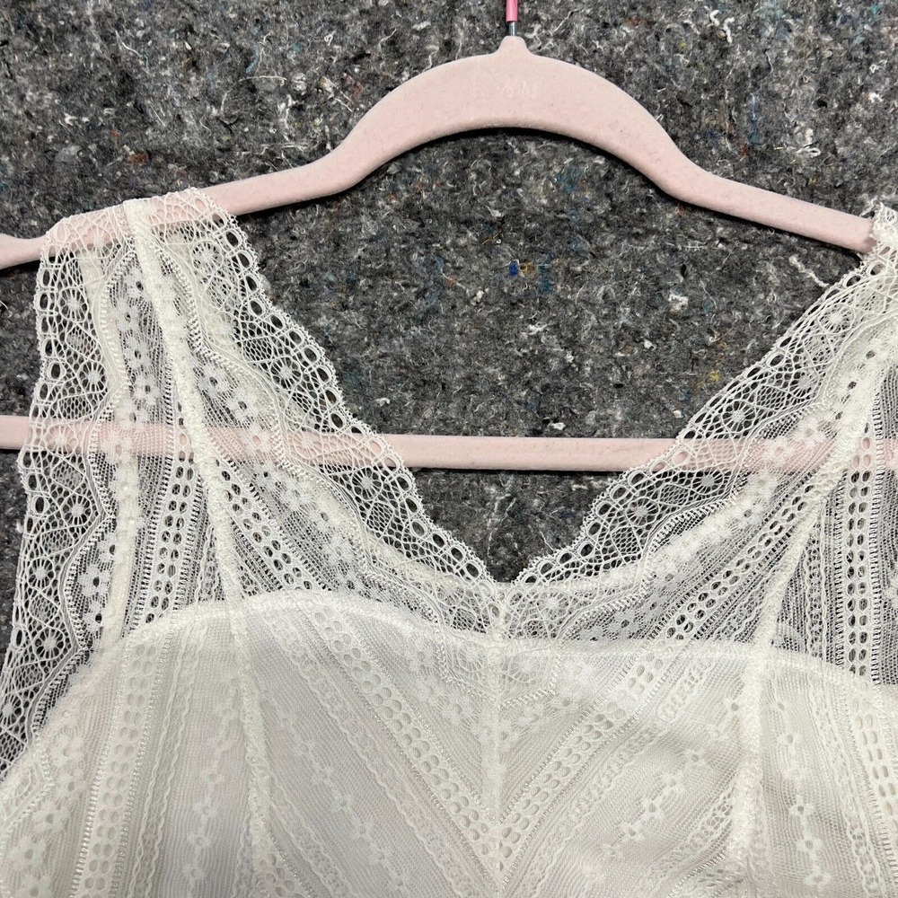 Lace Trim Ivory Camisole Top - Picture 9 of 13